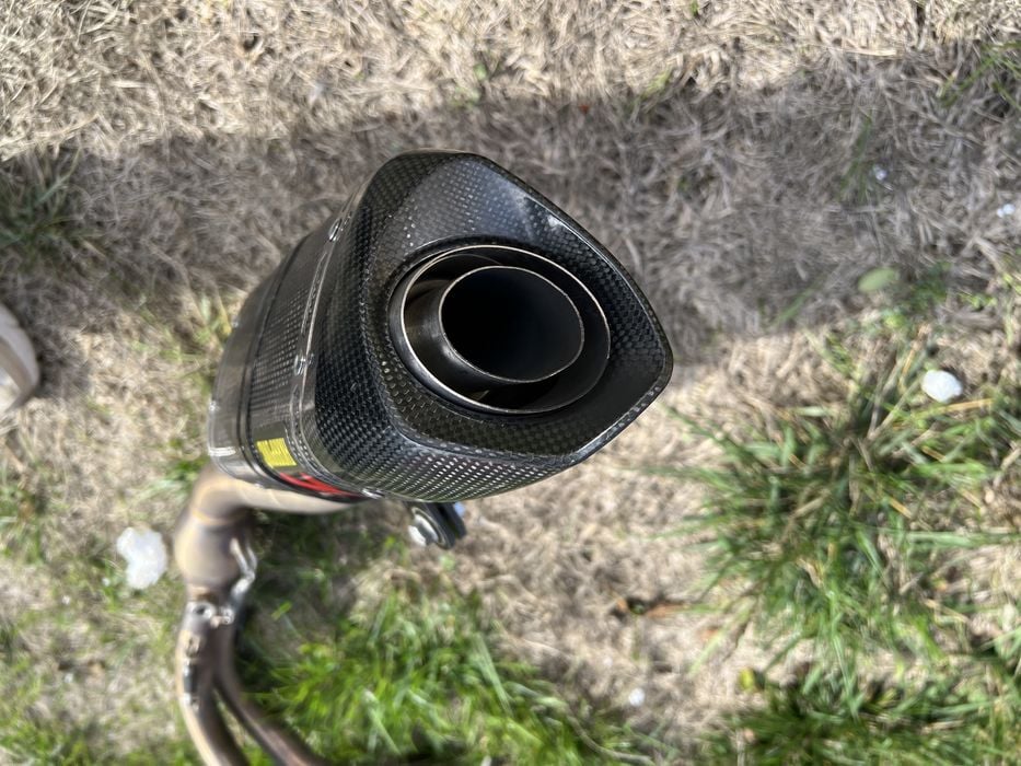 Evacuare akrapovic carbon mt 07 mt07