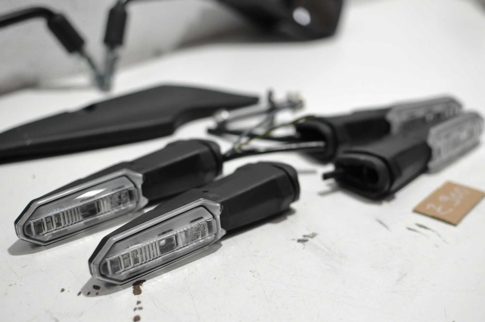 Semnalizari led Kawasaki Z900 originale impecabile
