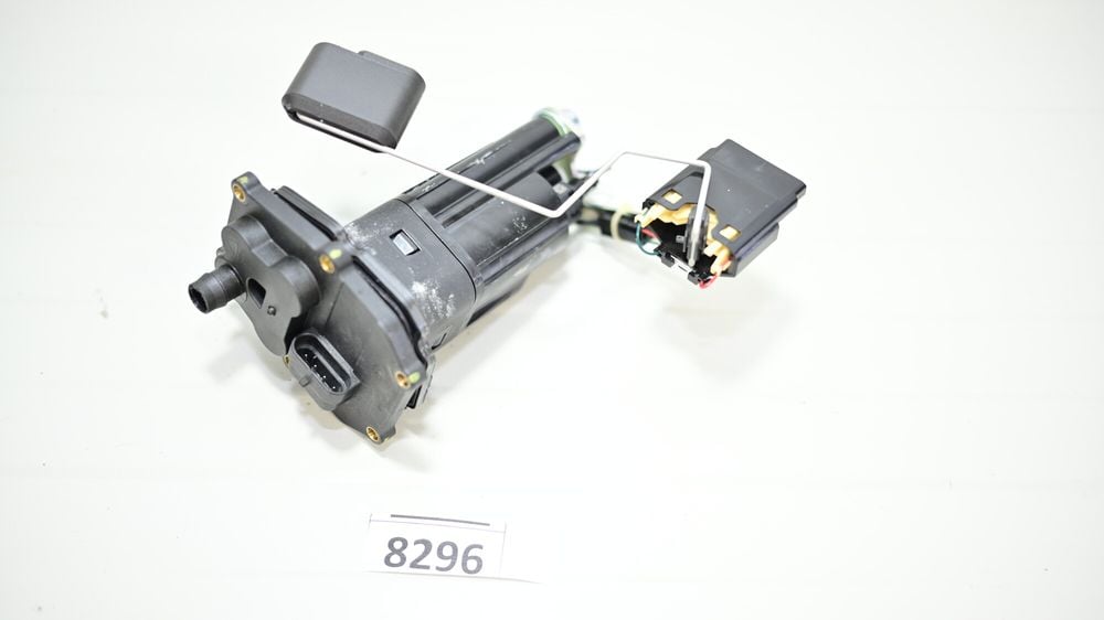 Ducati Monster 937 2021 2025 Pompa de benzina