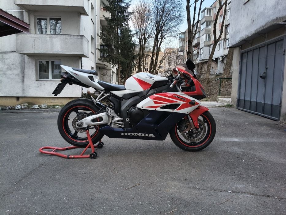 Honda. CBR 1000 rr Fireblade SC57 Raritate