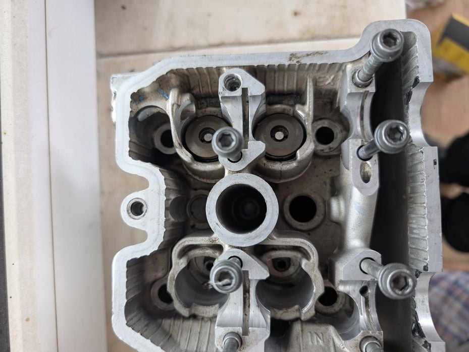 Chiulasa Suzuki drz/ Ltz 400 și alte piese