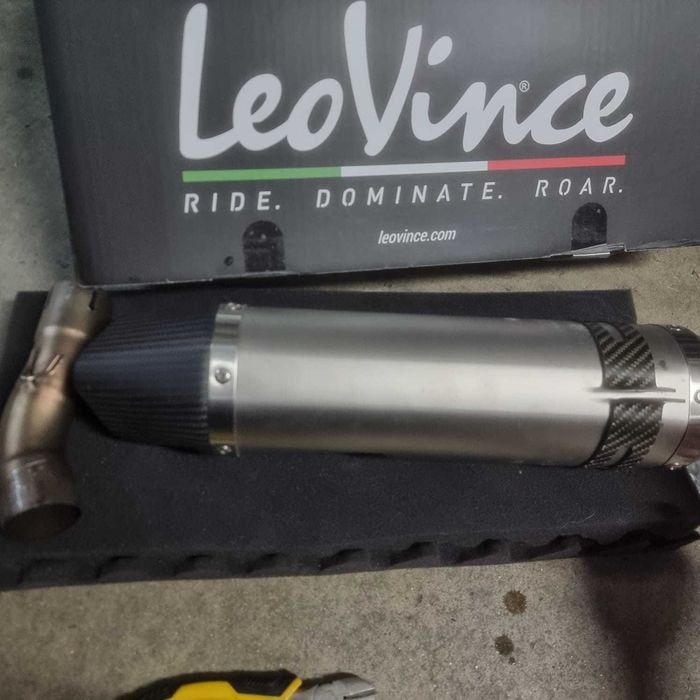 Promotie Evacuare toba sport Leo  Vince Kawasaki Ninja 400 Z 400