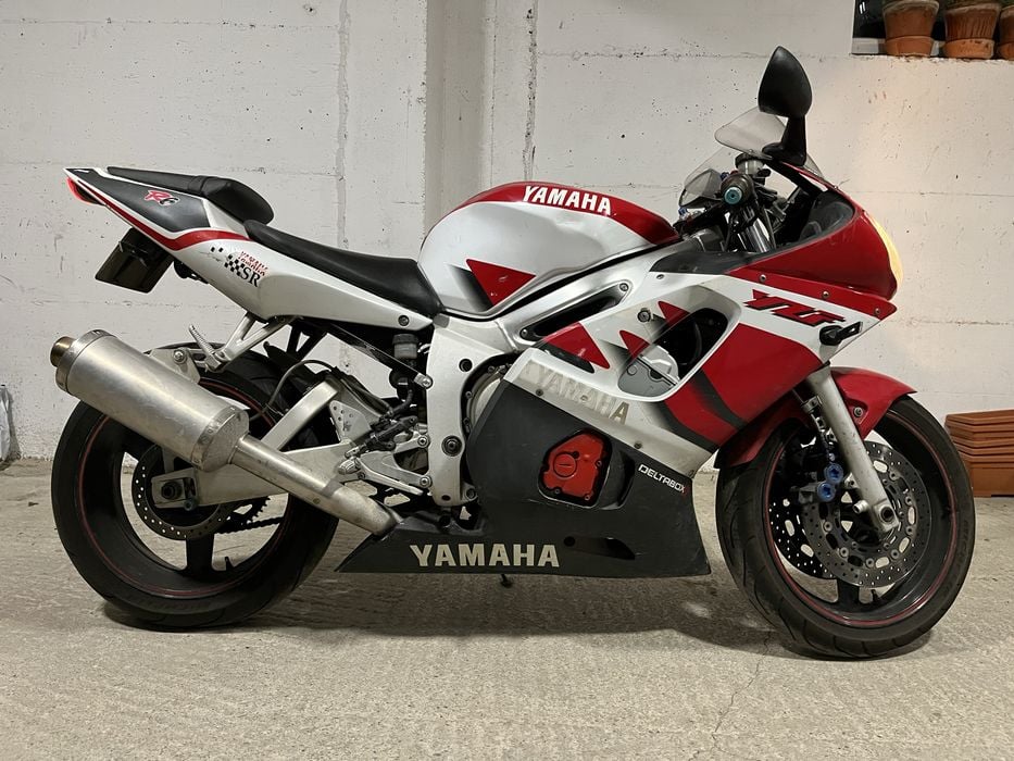 Yamaha YZF-R6 (1999) – În stare bună, proprietar