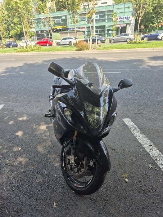 Vând schimb Suzuki Hayabusa