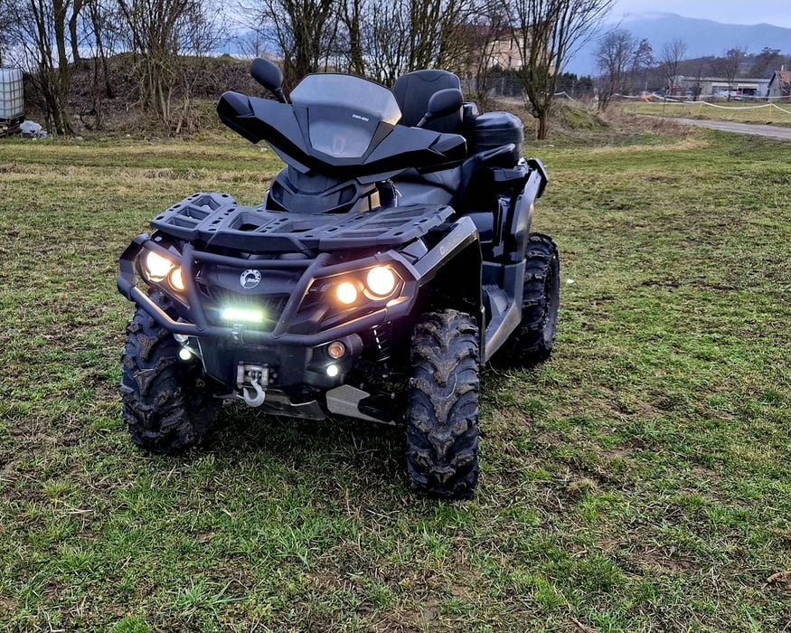 Vând Can-am 1000R Outlander!