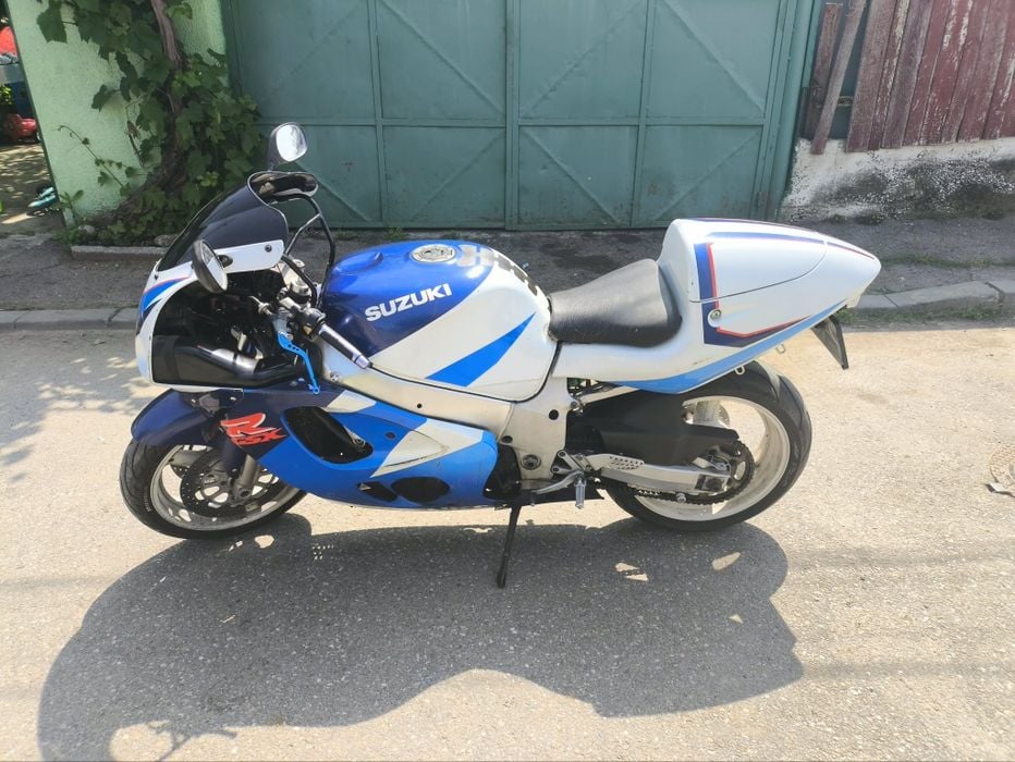 Dezmembrez suzuki gsxr srad 600