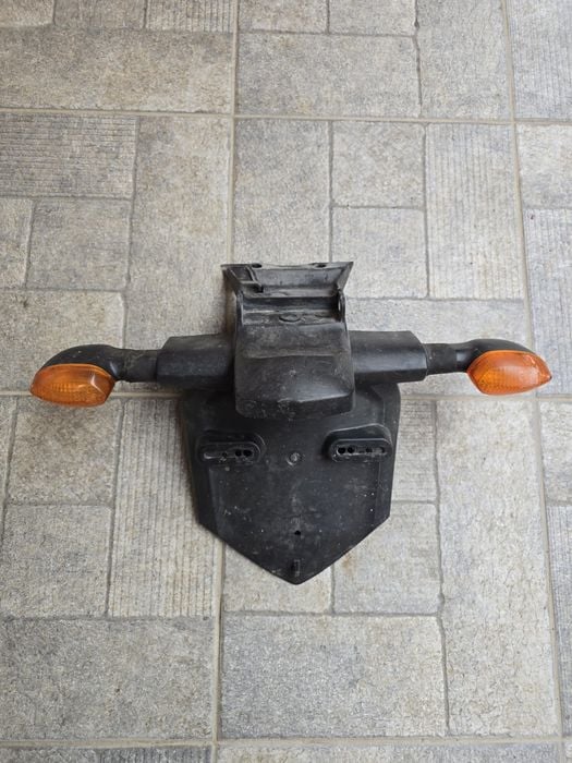 Aripă si semnalizări yamaha fz 6