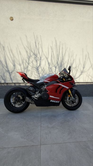 Ducati Panigale V4S