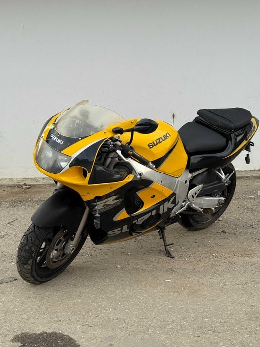 DEZMEMBREZ Suzuki GSXR 600 SRAD 1997-2000 Motor Far Furca Janta Carene