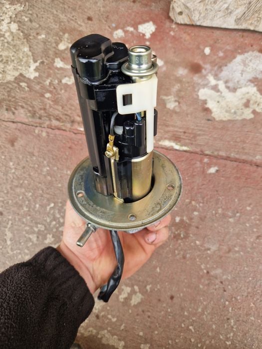 Vand Pompa Benzina Suzuki GSX-R 600 K5 2005