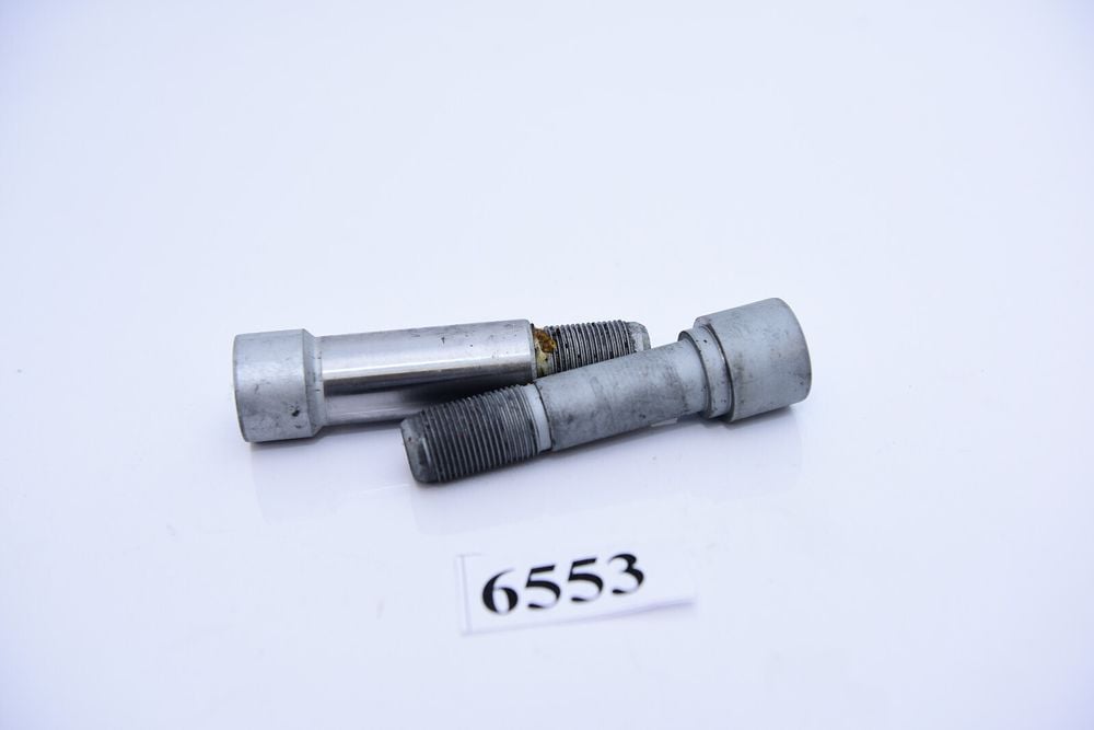 Ducati Streetfighter Panigale V4 Șurub ax stânga și dreapta spate