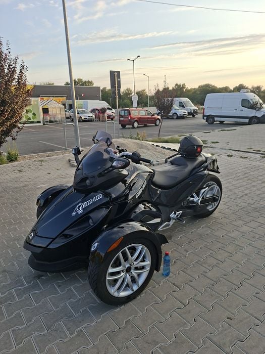 Can am spyder  bombardier semiautomat