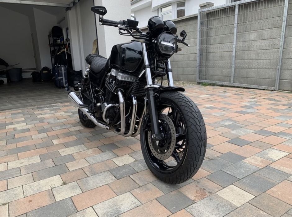 Honda CB750 Seven Fifty custom cafe racer