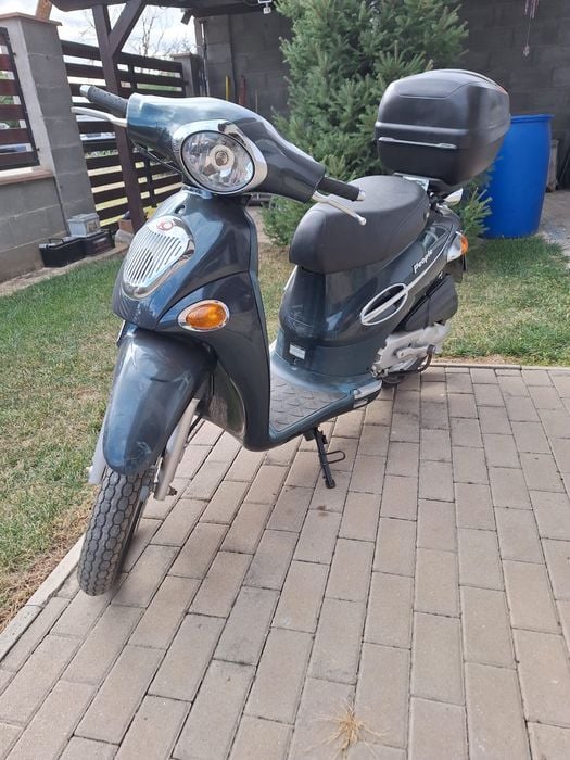 Vand Scutere diferite modele