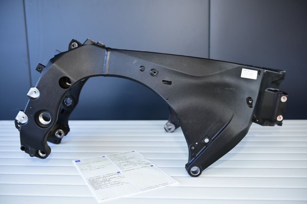 Șasiu cadru cu documente UE Yamaha R1M 2015 RN32