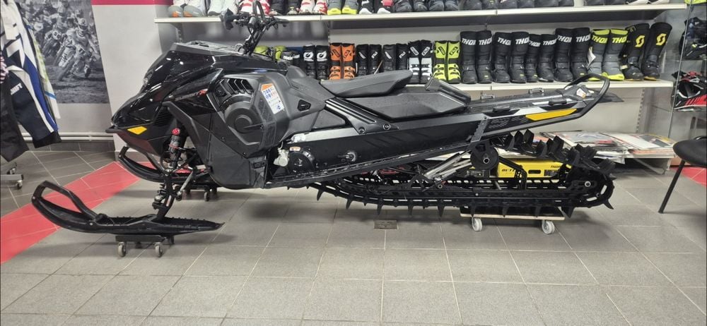 2026 Ski Doo Summit Expert