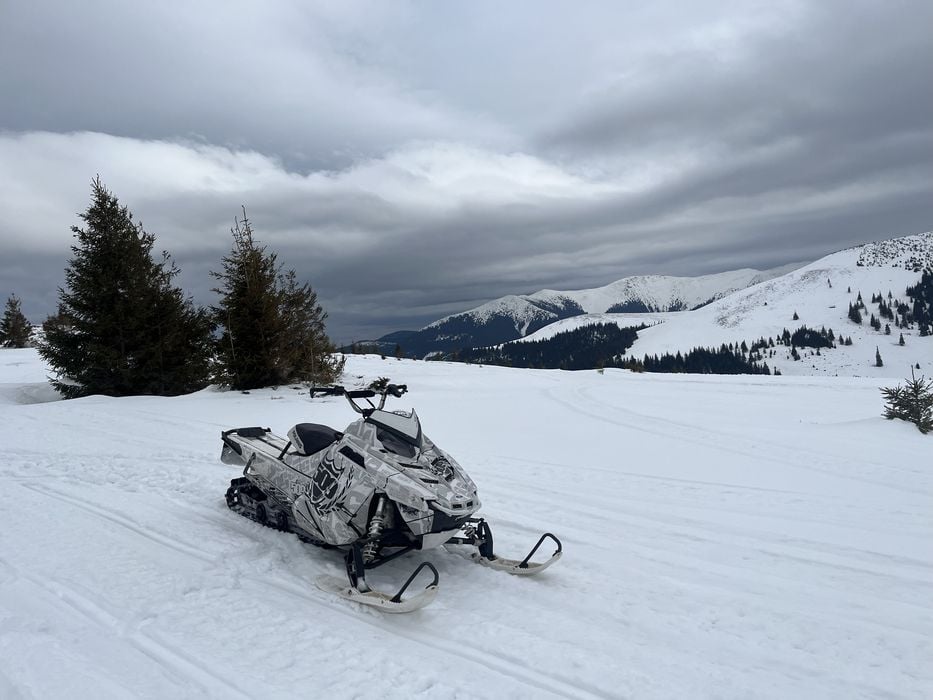 Snowmobil Polaris RMK 800