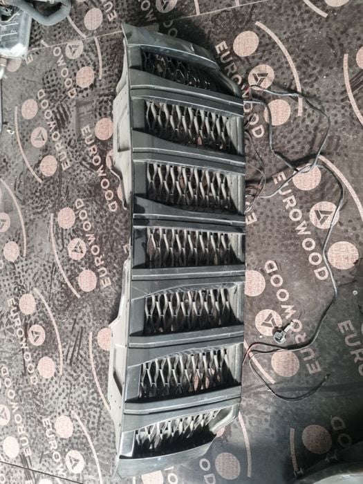 Grila fata nissan navara 2014-2019