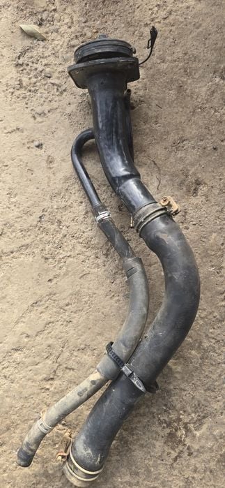 Conducta/ gât  umplere rezervor suzuki jimny