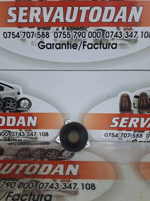 boxa land rover discovery 4 (2009->) 2.0 motorina 2016