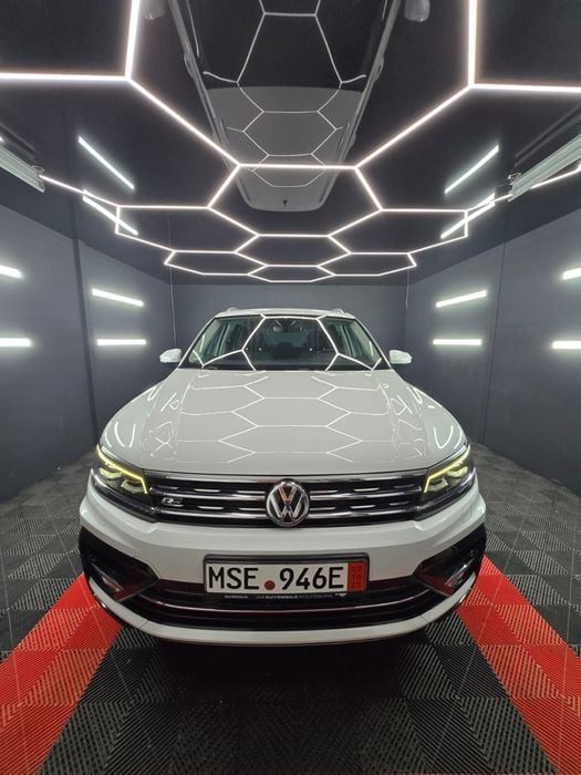 VW Tiguan R-Line 4Motion
