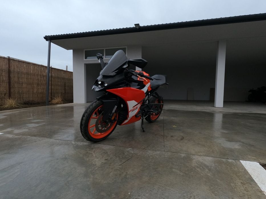 Vând KTM RC125 2017