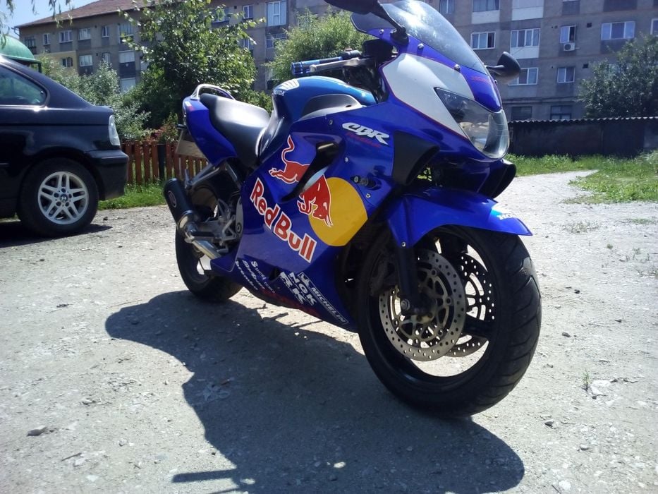 Motocicleta Honda  CBR F4