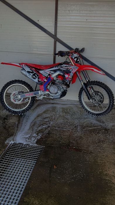 Cross Honda CRF 450R 2017 vând sau schimb cu Toyota rav 4 sau alt gip