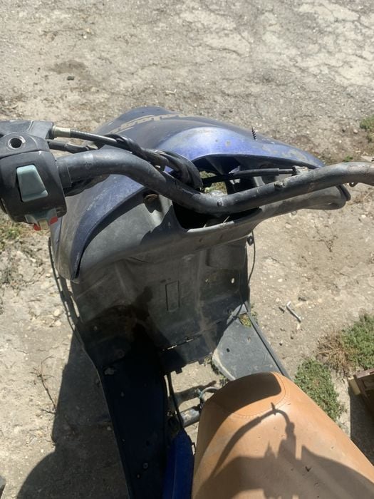 Vand yamaha aerox 100cc 2t cu carene de malaguti