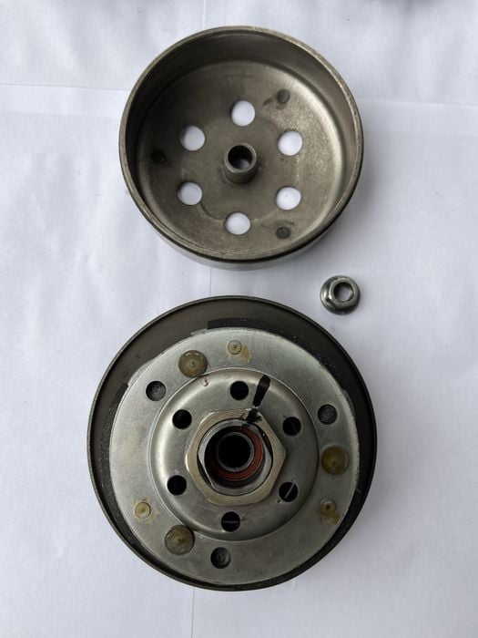 Ambreaj scuter piaggio zip