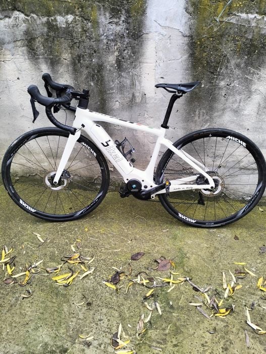 De vanzare detalii la telefon