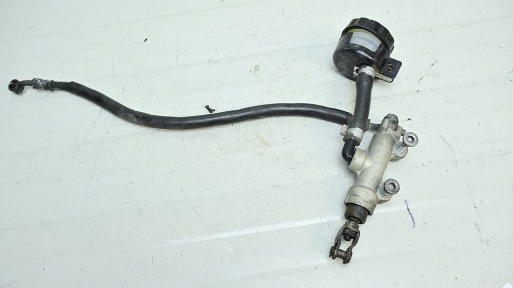 Pompa Frana Spate Cu Rezervor Si Furtun Kawasaki Z750 2004 - 2006