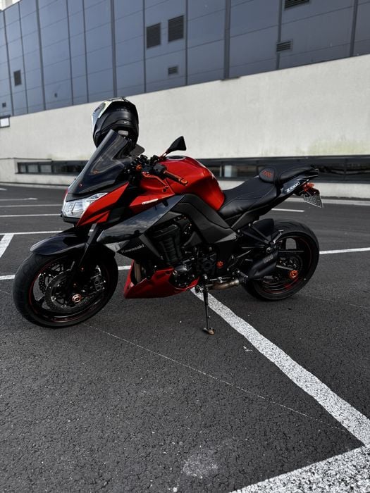 Kawasaki Z1000 (cauciucuri ,pinioane si lant nou)