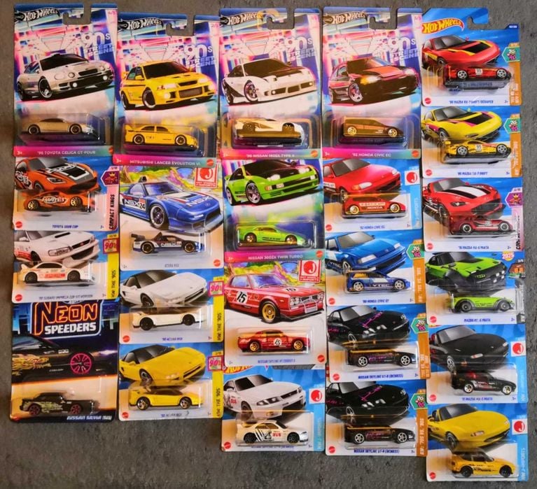 Cadouri machete colecții mașinuțe HotWheels și Matchbox (Mattel)