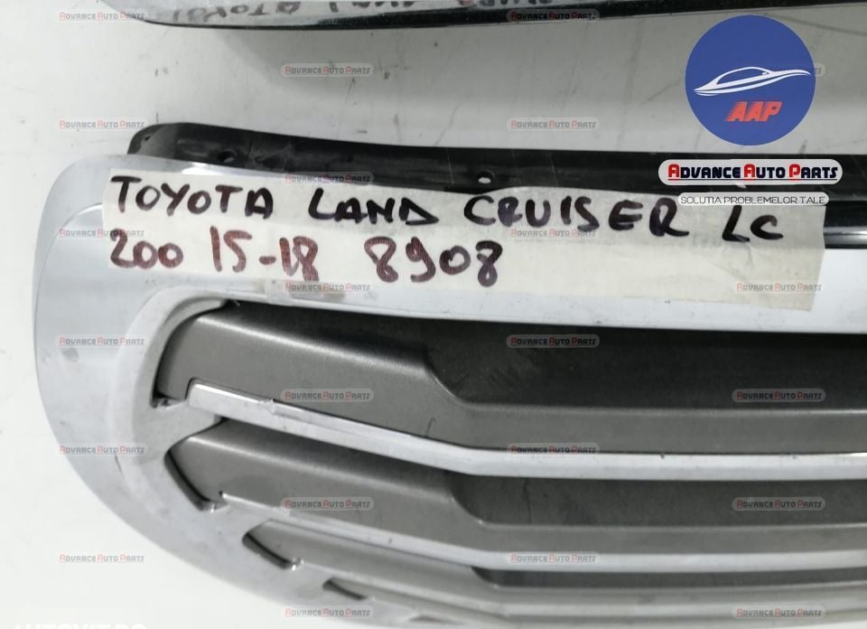 Grila centrala originala Toyota  Land Cruiser  J200 [2th facelift] [20