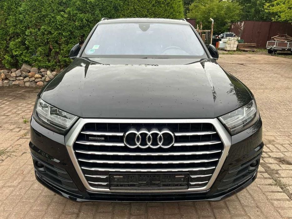 Audi Q7 3.0 TDI Quattro S-Line 7 locuri Bose Panoramic Webasto Carlig