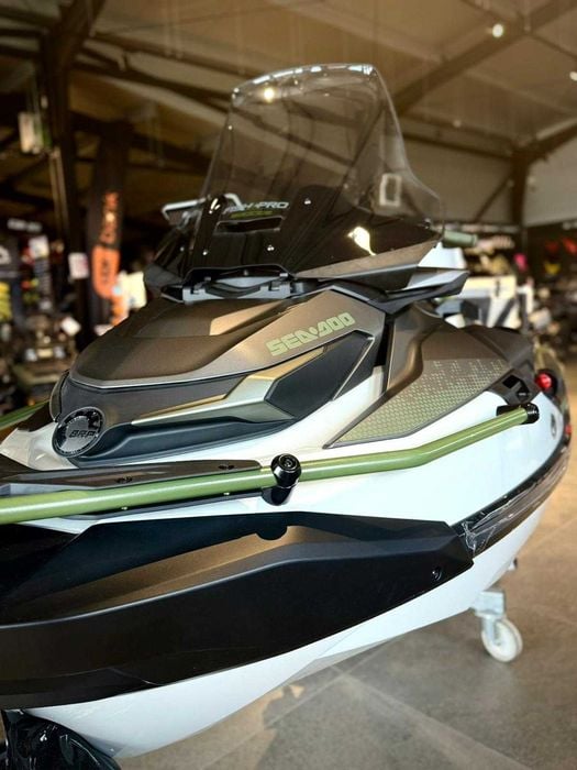 Sea-Doo FishPro APEX 300 iDF Tech Package 2025