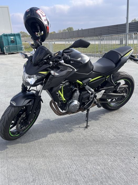 Vand Kawasaki z650 limitat A2