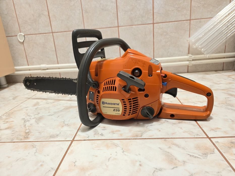 Husqvarna 235 drujba