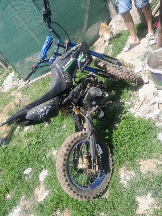 Vand cros sau schimb cu lucruri stare buna de functionare motor nou pe