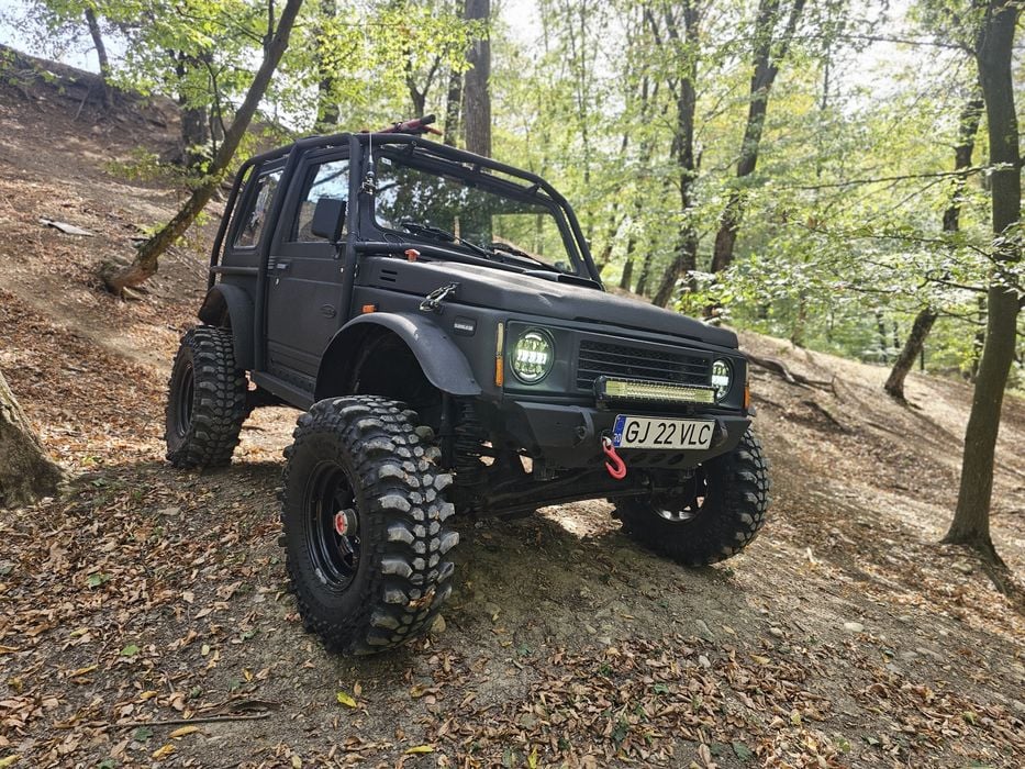 Suzuki Samurai 1.8is
