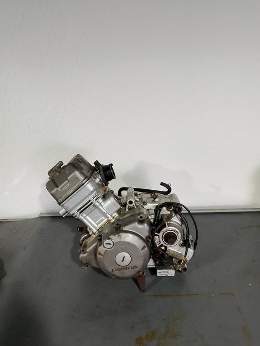 Motor honda cbr 125