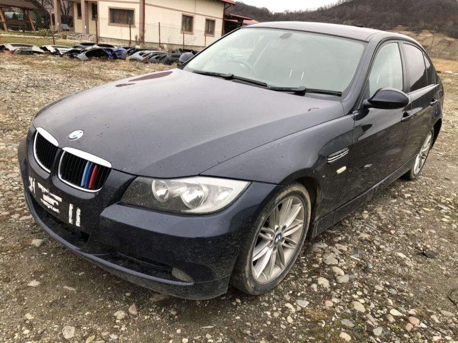 Dezmembrari Dezmembrez piese bmw seria 3 e 90 motor2000diesel 2006