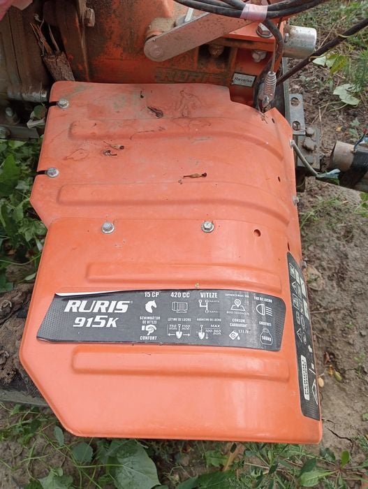 Vând motosapă 15 KP