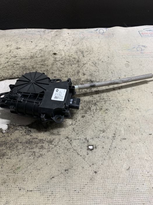 Motoras deschidere hayon Land Rover Discovery - Motorina 2016