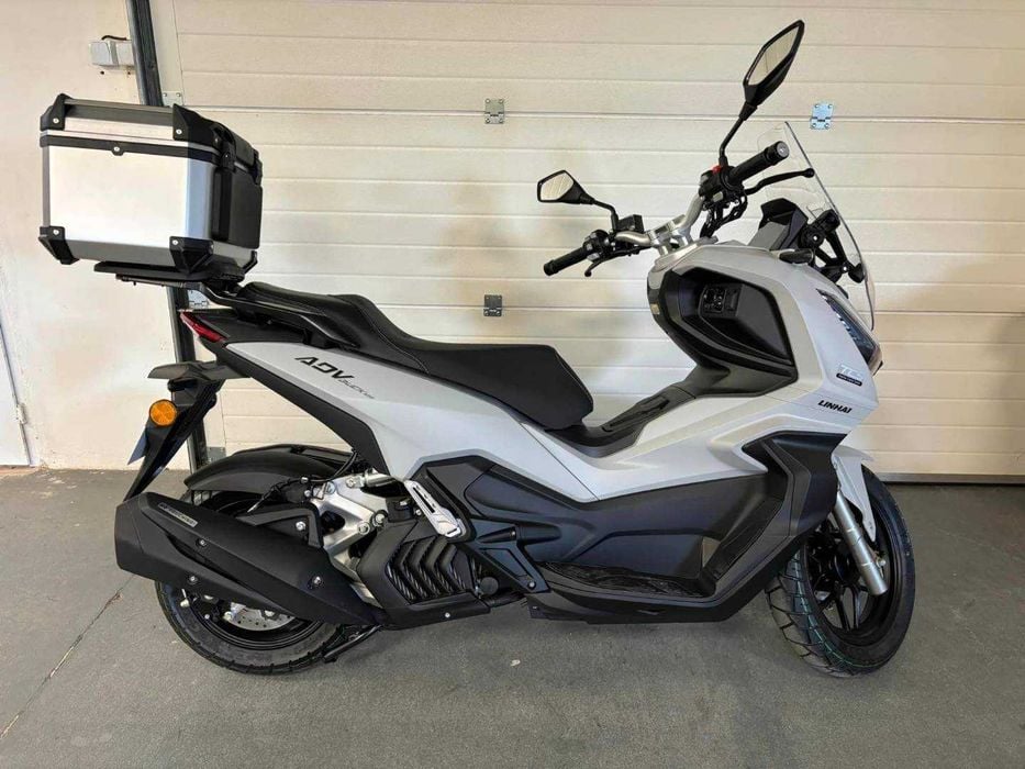Scuter Linhai Adv Buck 125 cc (se poate conduce cu permis categoria B)