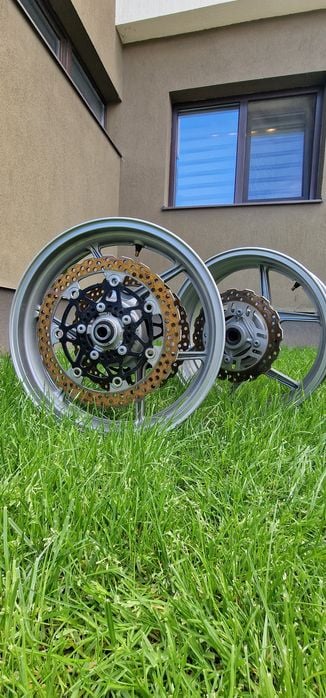 Rezervor , motor jug roata   Kawasaki Z750  2007  piese far