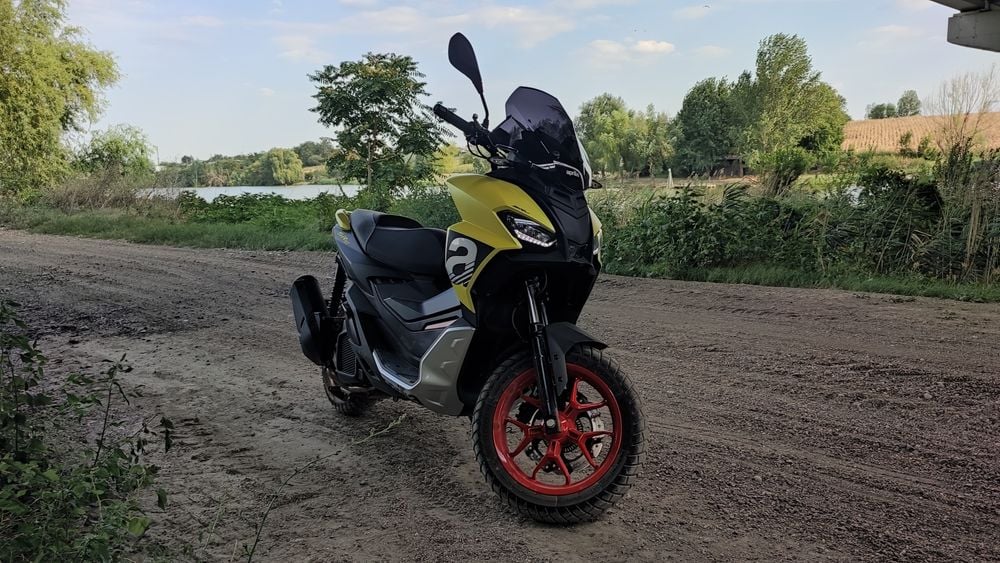 Aprilia SR GT 125 2024 noi