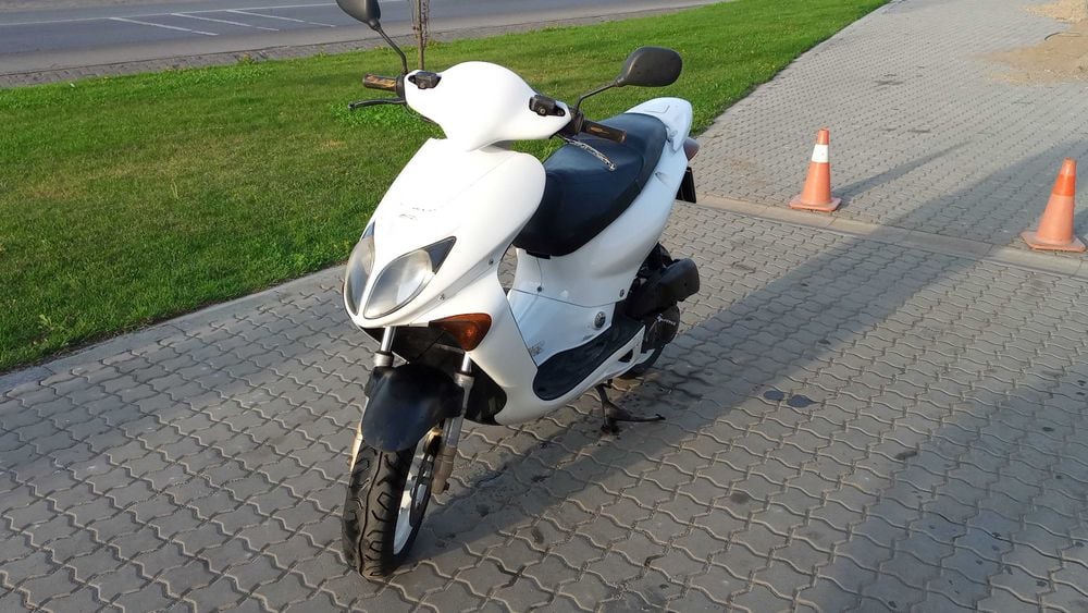 Vând Honda AF49/X8RS