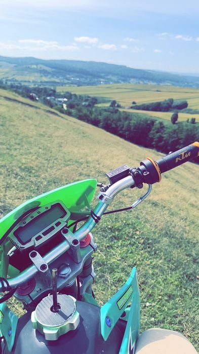 vând enduro 150cc, perfect funcțional, se poate vedea in SV Fălticeni